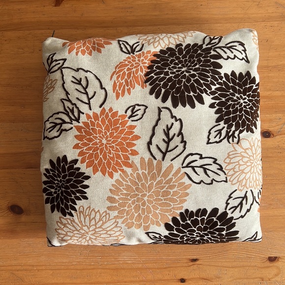 Decorative Pillows - Picture 2 of 5